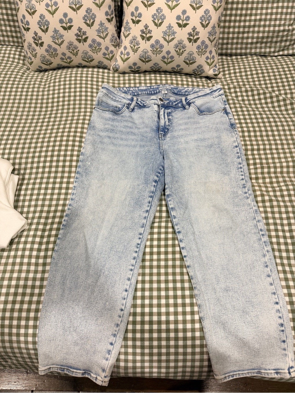 Ava & Viv straight leg cropped jeans